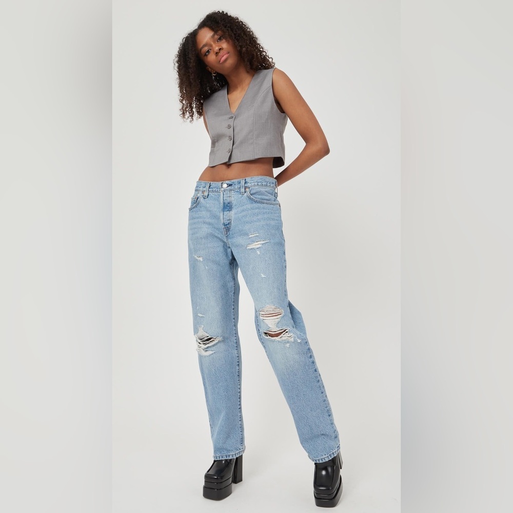 NWT Levi’s 501 90’s jeans light wash 27 - Picture 3 of 14